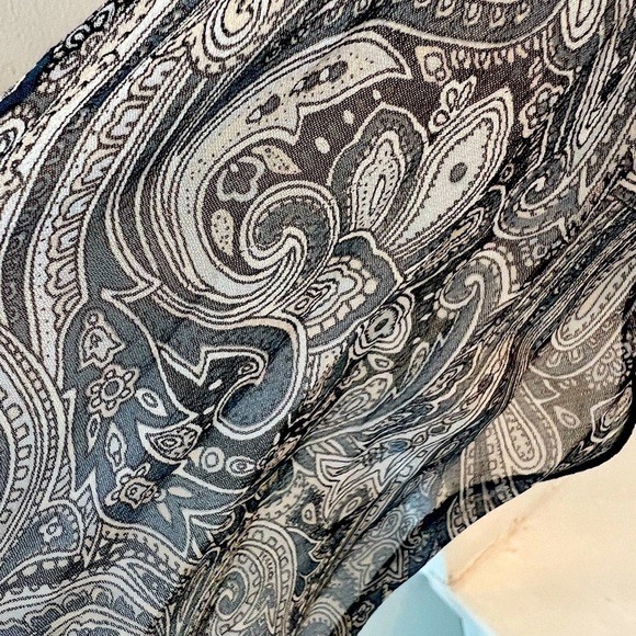 Ann Taylor Accessories - Ann Taylor scarf